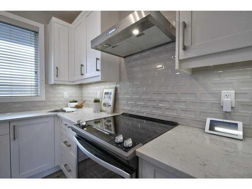 110 Walgrove Cove Se, Calgary, AB - Indoor Photo Showing Kitchen With Upgraded Kitchen