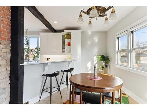 226 7 Street Ne, Calgary, AB - Indoor Photo Showing Dining Room