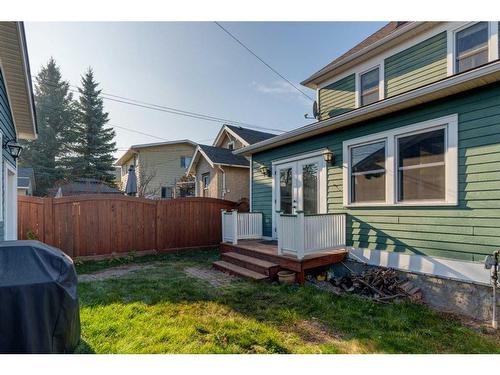 226 7 Street Ne, Calgary, AB - Outdoor