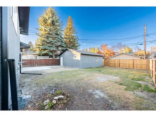 7447 Huntertown Crescent Nw, Calgary, AB - Outdoor