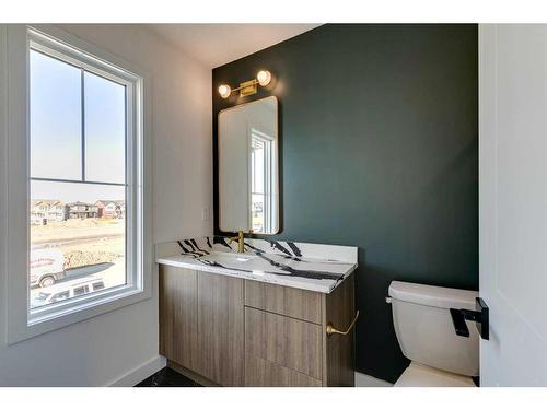 143 Mill Road, Cochrane, AB - Indoor Photo Showing Bathroom