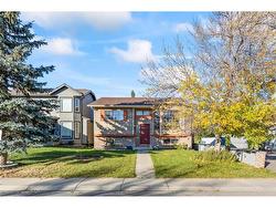 327 Shawbrooke Circle SW Calgary, AB T2Y 2Z8