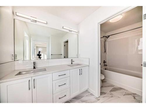 2066 Fowler Road Sw, Airdrie, AB - Indoor Photo Showing Bathroom