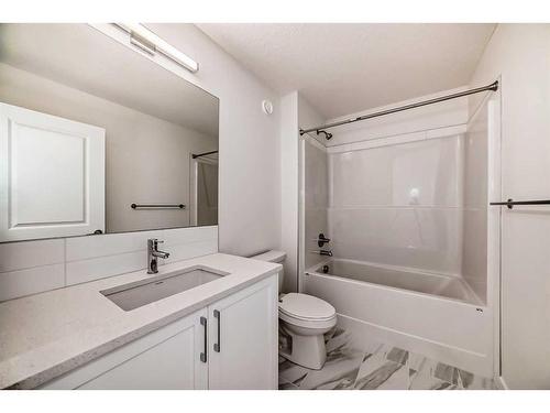 2066 Fowler Road Sw, Airdrie, AB - Indoor Photo Showing Bathroom