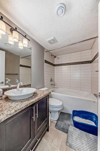 3-311 15 Avenue Ne, Calgary, AB - Indoor Photo Showing Bathroom