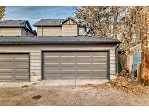 3-311 15 Avenue Ne, Calgary, AB - Outdoor