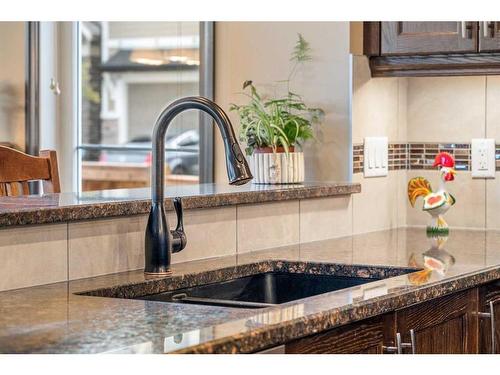 5 Masters Park Se, Calgary, AB - Indoor Photo Showing Kitchen