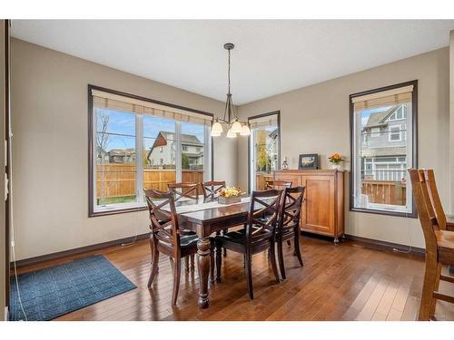 5 Masters Park Se, Calgary, AB - Indoor Photo Showing Dining Room