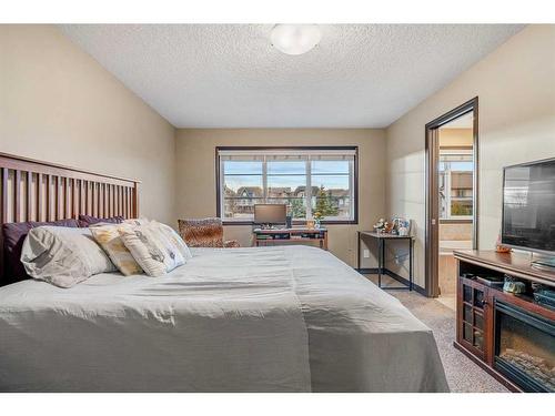 5 Masters Park Se, Calgary, AB - Indoor Photo Showing Bedroom