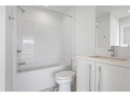 2418-395 Skyview Parkway Ne, Calgary, AB - Indoor Photo Showing Bathroom