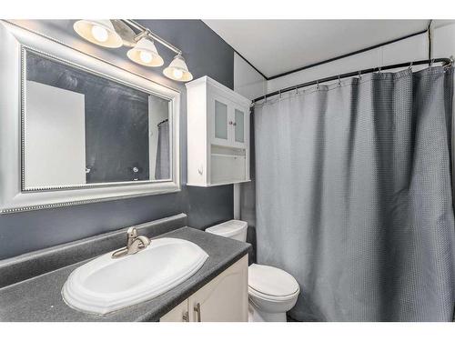 66 Everglade Drive Se, Airdrie, AB - Indoor Photo Showing Bathroom