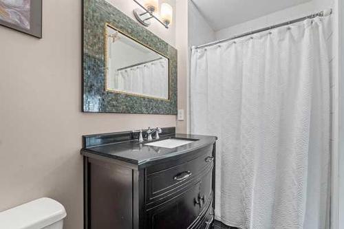 29-2210 Oakmoor Drive Sw, Calgary, AB - Indoor Photo Showing Bathroom