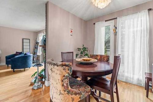 29-2210 Oakmoor Drive Sw, Calgary, AB - Indoor Photo Showing Dining Room