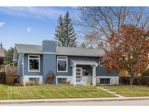 10619 Oakmoor Way Sw, Calgary, AB - Outdoor With Facade