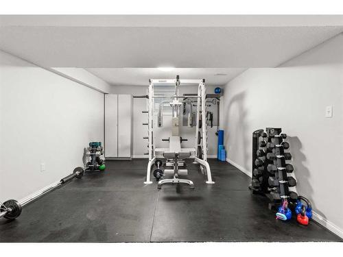 10619 Oakmoor Way Sw, Calgary, AB - Indoor Photo Showing Gym Room