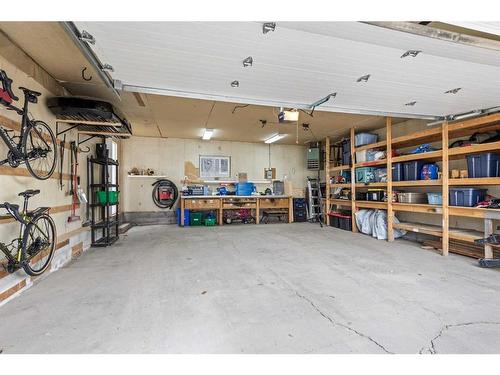 10619 Oakmoor Way Sw, Calgary, AB - Indoor Photo Showing Garage