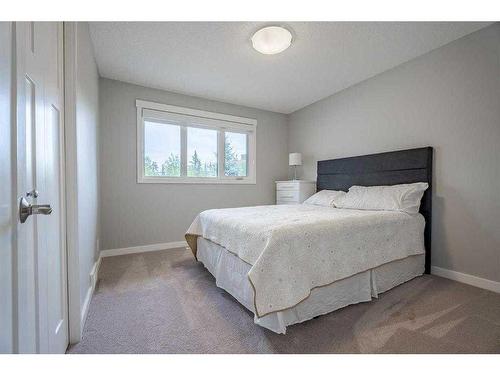 3727 37 Street Nw, Calgary, AB - Indoor Photo Showing Bedroom