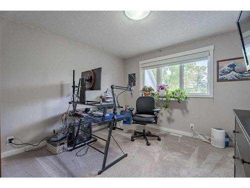 3727 37 Street Nw, Calgary, AB - Indoor Photo Showing Office