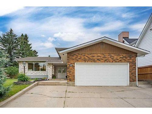 3727 37 Street Nw, Calgary, AB - Outdoor