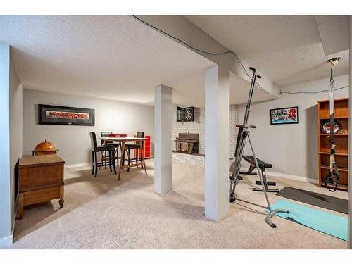 3727 37 Street Nw, Calgary, AB - Indoor