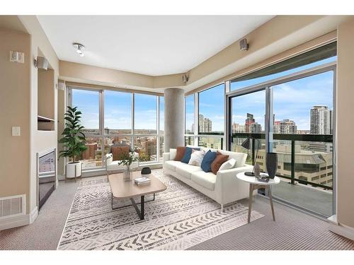 1905-836 15 Avenue Sw, Calgary, AB - Indoor Photo Showing Living Room