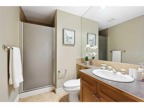 1905-836 15 Avenue Sw, Calgary, AB - Indoor Photo Showing Bathroom