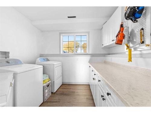 209 Valarosa Place, Didsbury, AB - Indoor Photo Showing Laundry Room