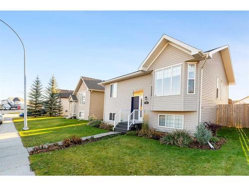 209 Valarosa Place, Didsbury, AB - Outdoor With Facade