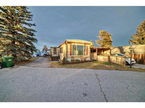 273-3223 83 Street Nw, Calgary, AB 