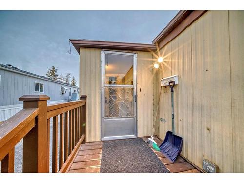 273-3223 83 Street Nw, Calgary, AB 