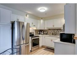 245-6868 Sierra Morena Boulevard SW Calgary, AB T3H 3R6