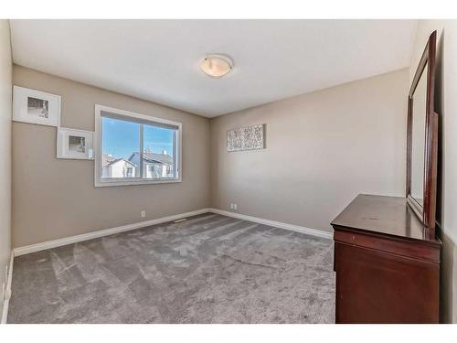 257 Bridlemeadows Common Sw, Calgary, AB - Indoor Photo Showing Other Room