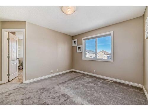 257 Bridlemeadows Common Sw, Calgary, AB - Indoor Photo Showing Other Room