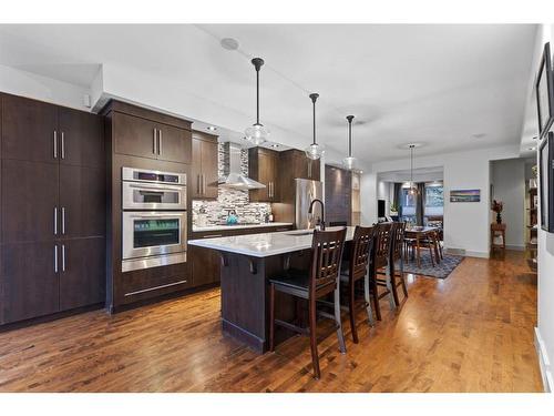 615 23 Avenue Sw, Calgary, AB - Indoor Photo Showing Kitchen With Upgraded Kitchen