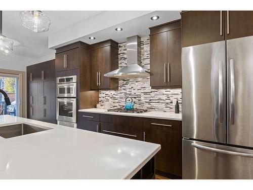 615 23 Avenue Sw, Calgary, AB - Indoor Photo Showing Kitchen With Upgraded Kitchen