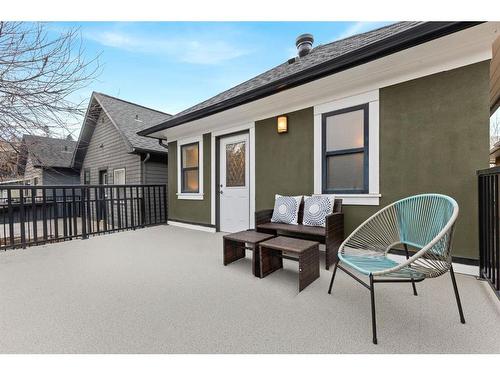 615 23 Avenue Sw, Calgary, AB - Outdoor With Exterior