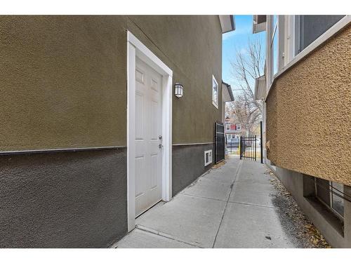 615 23 Avenue Sw, Calgary, AB - Outdoor With Exterior