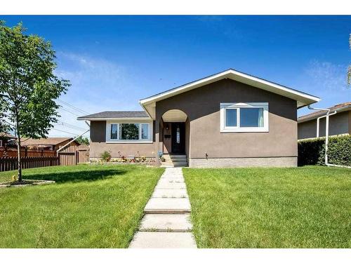 12 Penswood Place Se, Calgary, AB - Outdoor