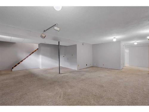 12 Penswood Place Se, Calgary, AB - Indoor Photo Showing Other Room