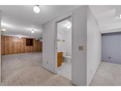 12 Penswood Place Se, Calgary, AB - Indoor Photo Showing Other Room