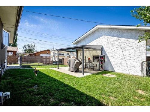 12 Penswood Place Se, Calgary, AB - Outdoor With Deck Patio Veranda