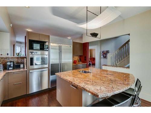 1911 11 Street Sw, Calgary, AB - Indoor Photo Showing Kitchen With Stainless Steel Kitchen