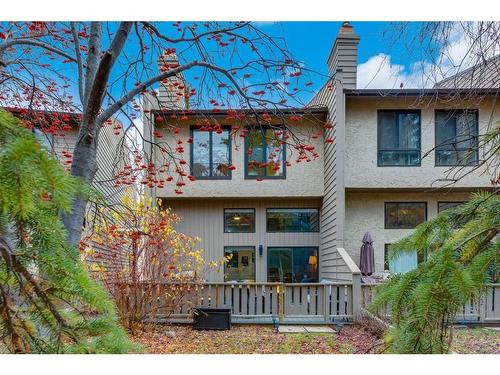 3920 Point Mckay Road Nw, Calgary, AB - Outdoor