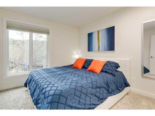 3920 Point Mckay Road Nw, Calgary, AB - Indoor Photo Showing Bedroom