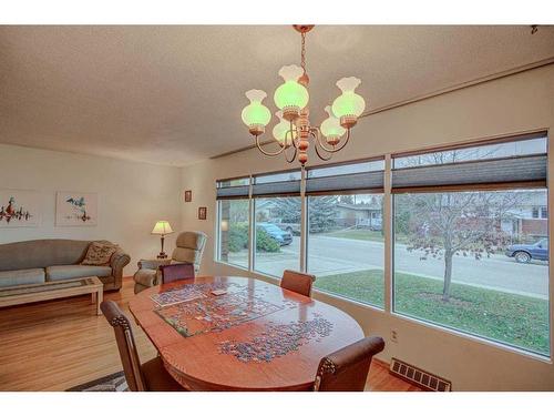 9131 Academy Drive Se, Calgary, AB - Indoor Photo Showing Dining Room