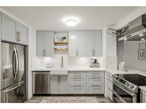 402-537 14 Avenue Sw, Calgary, AB - Indoor Photo Showing Kitchen With Upgraded Kitchen