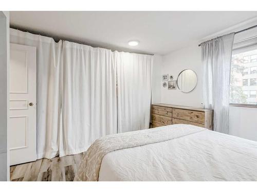 402-537 14 Avenue Sw, Calgary, AB - Indoor Photo Showing Bedroom