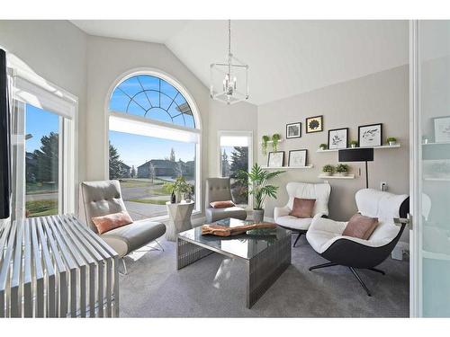 27 Meadow Pointe Drive, Heritage Pointe, AB - Indoor Photo Showing Living Room