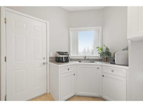 27 Meadow Pointe Drive, Heritage Pointe, AB - Indoor Photo Showing Other Room