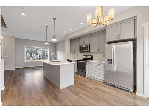 194 Masters Avenue Se, Calgary, AB - Indoor Photo Showing Kitchen With Upgraded Kitchen